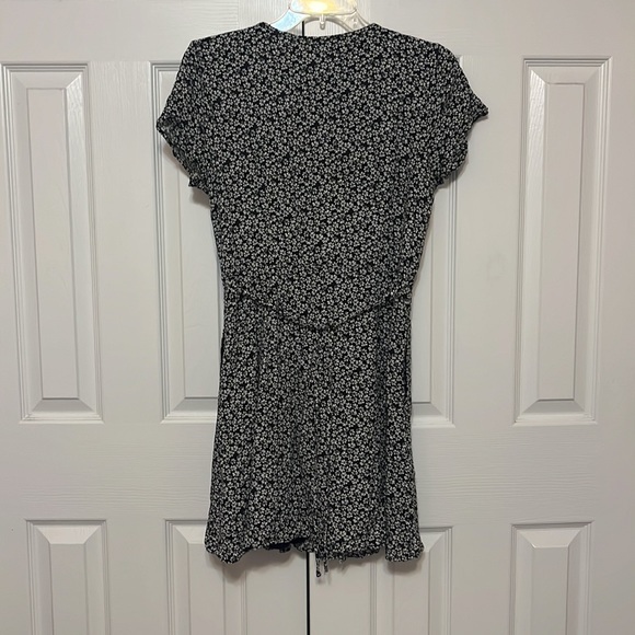 LAST CHANCE Abercrombie & Fitch Floral Button Up Dress - Picture 5 of 7